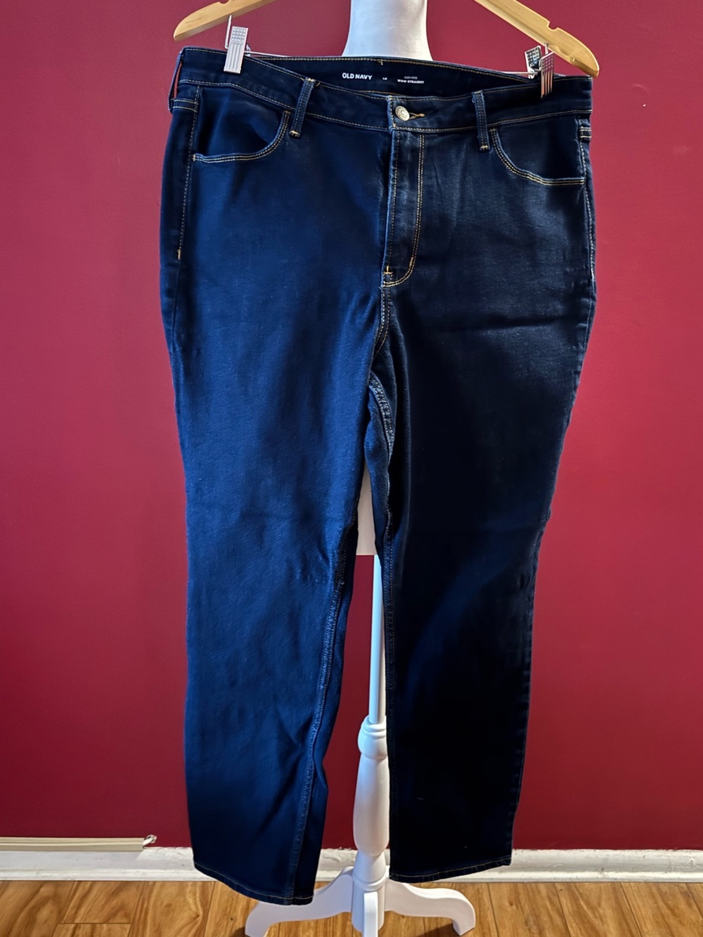 Old Navy Women’s Straight-Leg Jeans Size 16